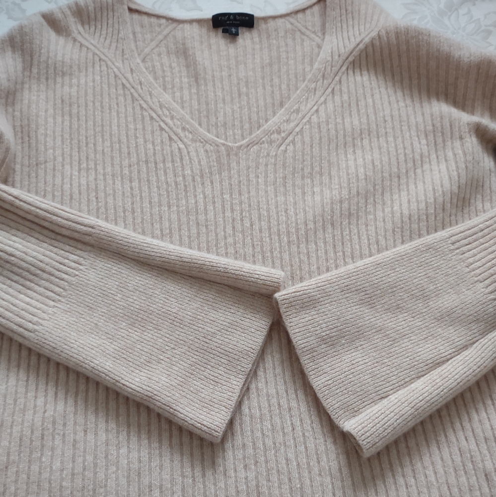 Rag & Bone rib knit v-neck merino wool sweater - Picture 6 of 13